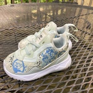 Baby Adidas Shoes size 4